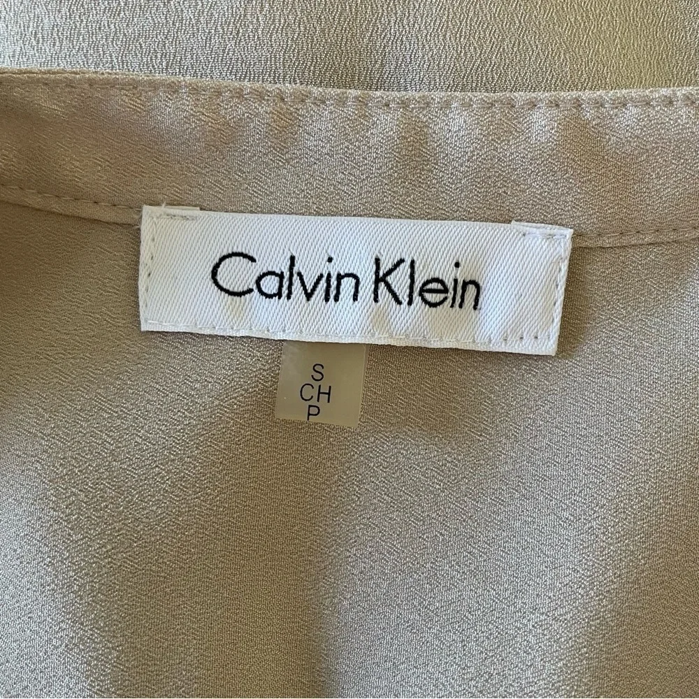 Calvin Klein Women’s Button Down Blouse Size S Beige